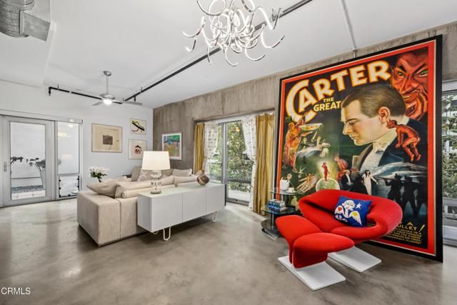 645 W 9th Street 200, Los Angeles, CA 90015