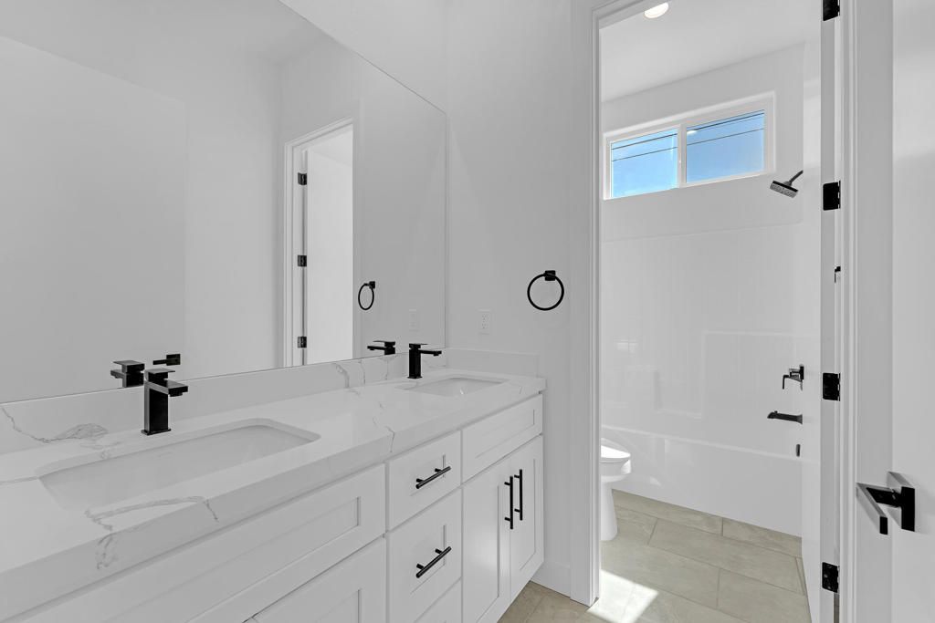 Image 16 of property listing at 15464 Avenida Rambla, Desert Hot Springs, CA 92240