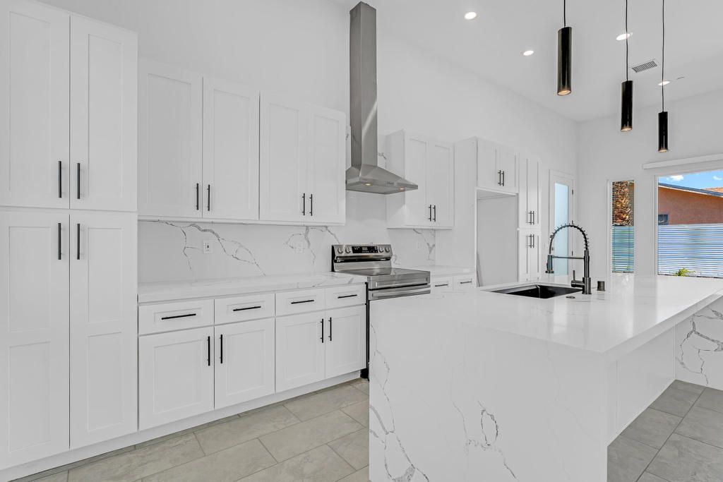 Image 8 of property listing at 15464 Avenida Rambla, Desert Hot Springs, CA 92240