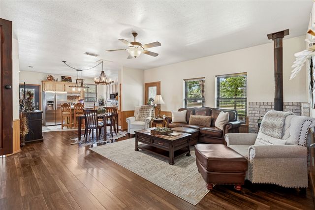 146 Private Road 1525, Bridgeport, TX 76426