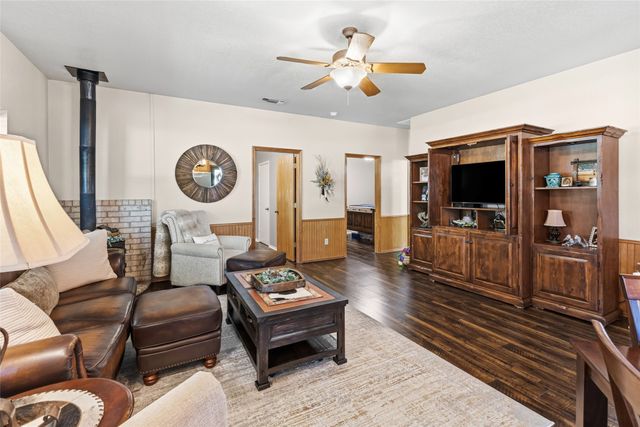 146 Private Road 1525, Bridgeport, TX 76426