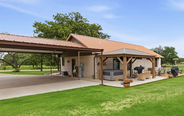 146 Private Road 1525, Bridgeport, TX 76426