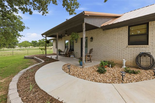 146 Private Road 1525, Bridgeport, TX 76426