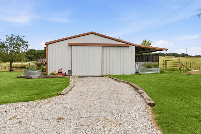 146 Private Road 1525, Bridgeport, TX 76426