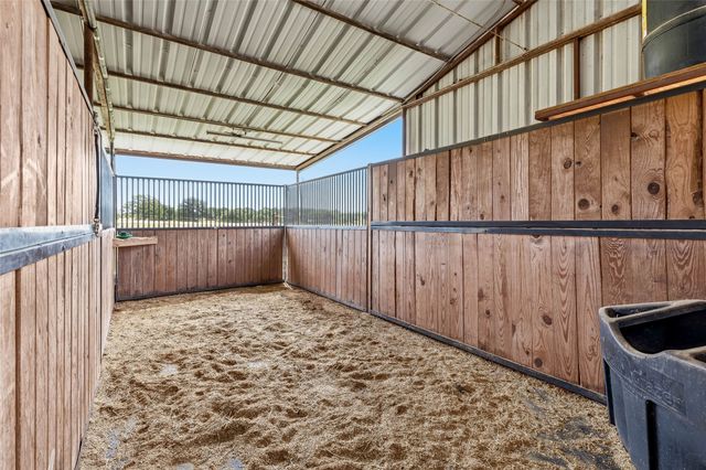 146 Private Road 1525, Bridgeport, TX 76426