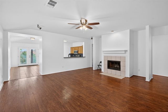 7315 Fossil Creek Drive, Arlington, TX 76002
