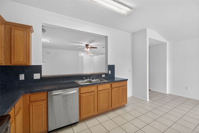 7315 Fossil Creek Drive, Arlington, TX 76002