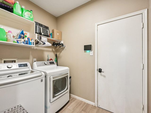 124 Crimson Bay Drive, League City, TX 77573