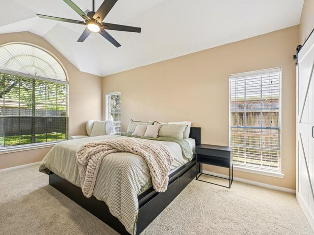 124 Crimson Bay Drive, League City, TX 77573