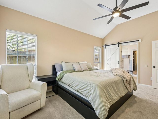124 Crimson Bay Drive, League City, TX 77573