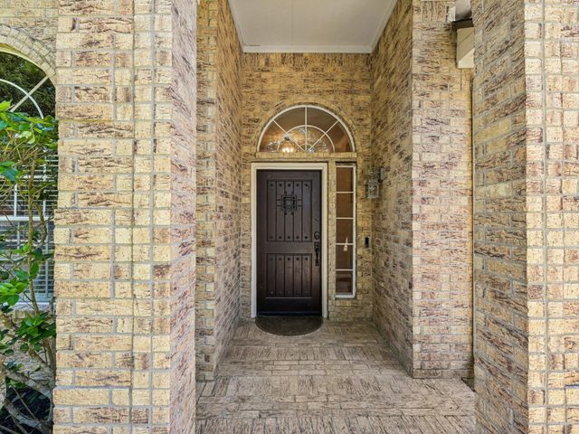 124 Crimson Bay Drive, League City, TX 77573