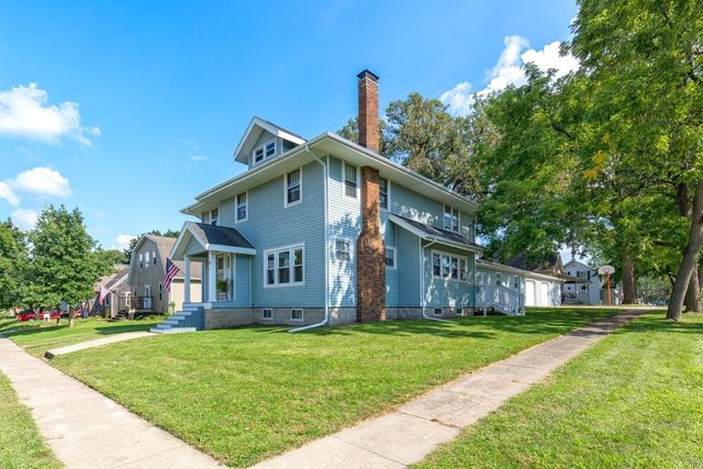402 Bethel St., Parkersburg, IA 50665