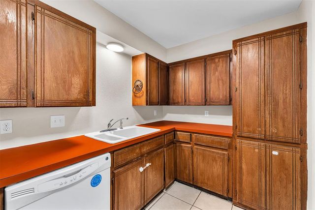 500 Butler Street, Moore, OK 73160
