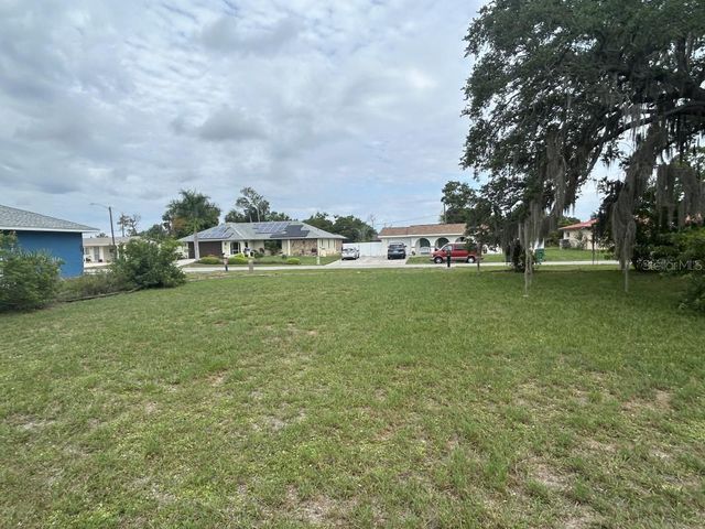 365 N SPRING LAKE BOULEVARD NW, Port Charlotte, FL 33952