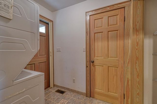 1810 Skunk Hollow Road, Campobello, SC 29322
