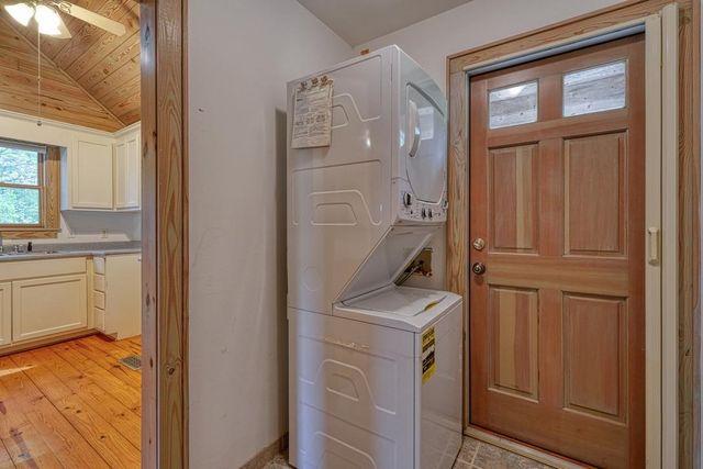 1810 Skunk Hollow Road, Campobello, SC 29322