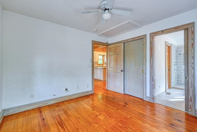 1810 Skunk Hollow Road, Campobello, SC 29322