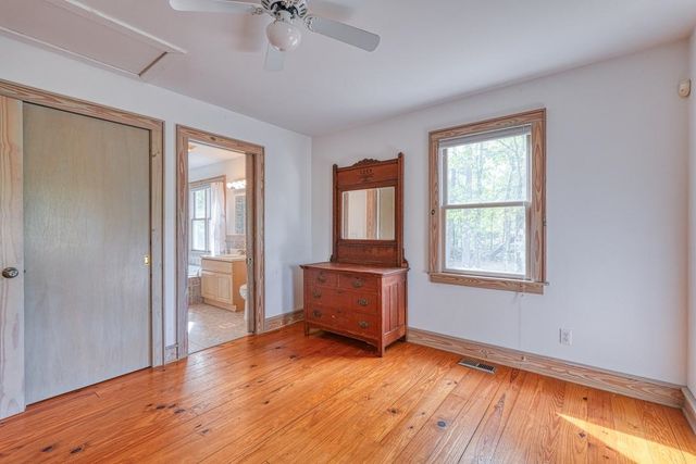 1810 Skunk Hollow Road, Campobello, SC 29322