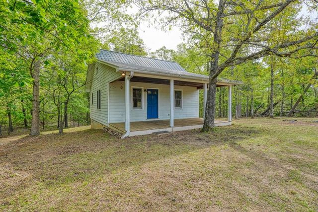 1810 Skunk Hollow Road, Campobello, SC 29322