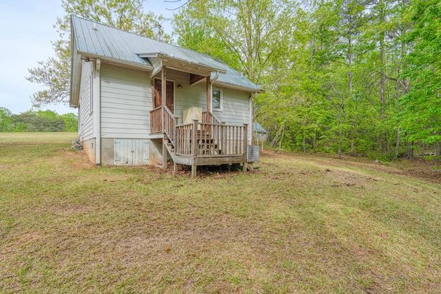 1810 Skunk Hollow Road, Campobello, SC 29322