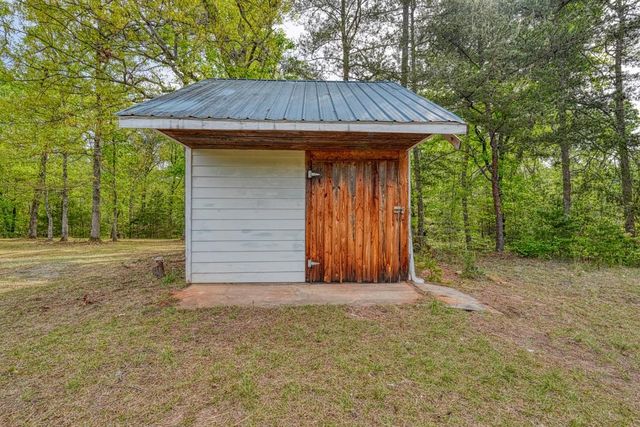 1810 Skunk Hollow Road, Campobello, SC 29322