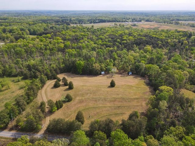 1810 Skunk Hollow Road, Campobello, SC 29322