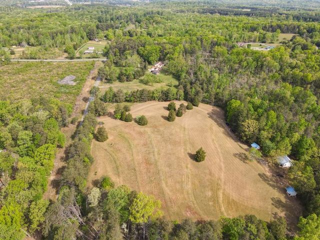 1810 Skunk Hollow Road, Campobello, SC 29322