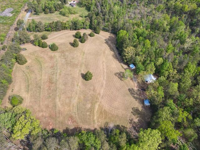 1810 Skunk Hollow Road, Campobello, SC 29322