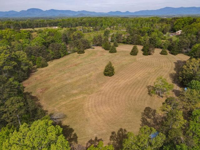 1810 Skunk Hollow Road, Campobello, SC 29322
