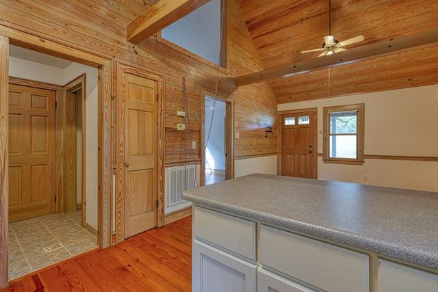 1810 Skunk Hollow Road, Campobello, SC 29322