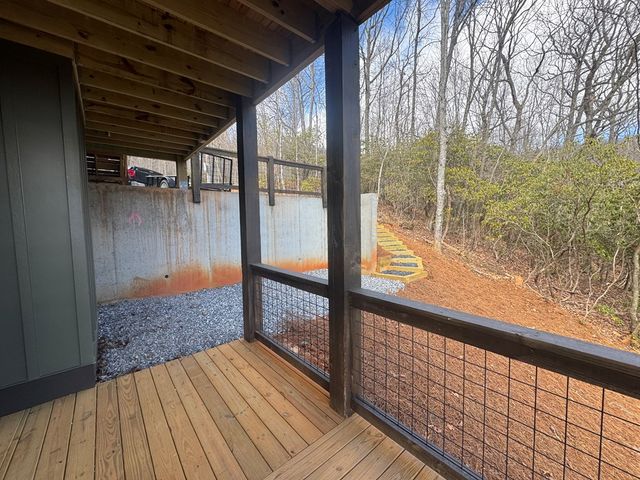 579 Overlook Loop, Young Harris, GA 30582