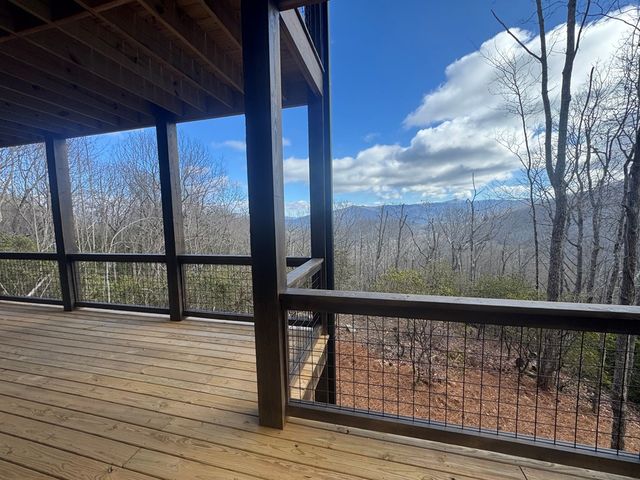 579 Overlook Loop, Young Harris, GA 30582