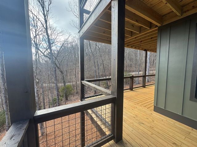 579 Overlook Loop, Young Harris, GA 30582