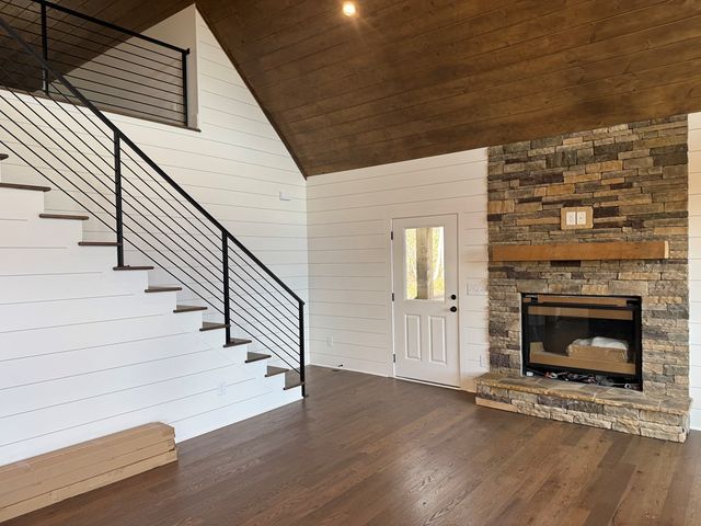 579 Overlook Loop, Young Harris, GA 30582