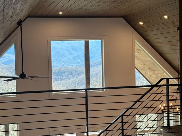 579 Overlook Loop, Young Harris, GA 30582