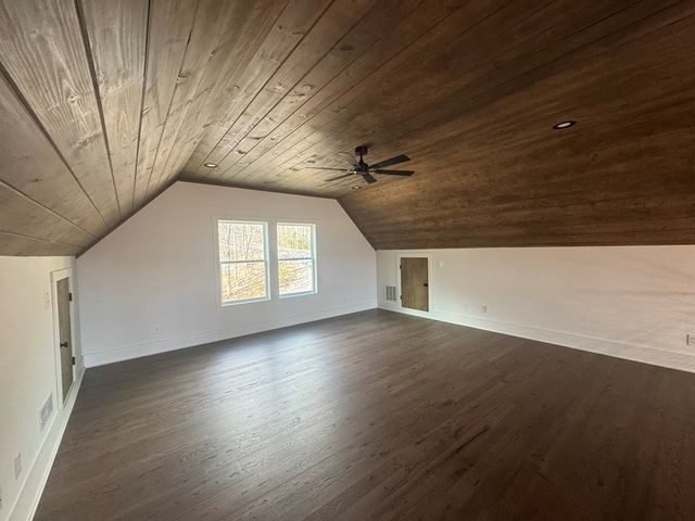 579 Overlook Loop, Young Harris, GA 30582