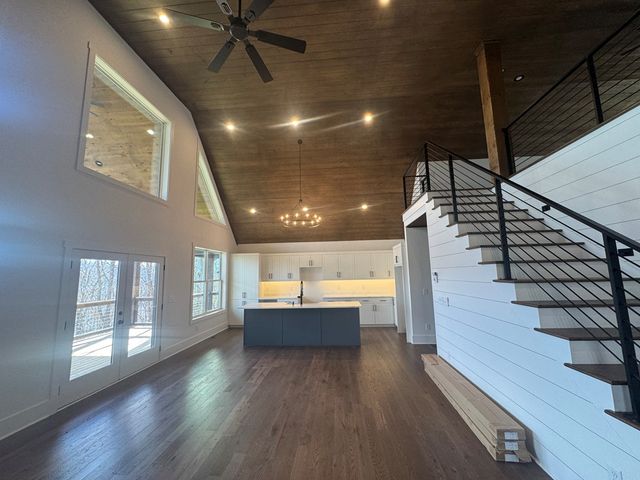 579 Overlook Loop, Young Harris, GA 30582