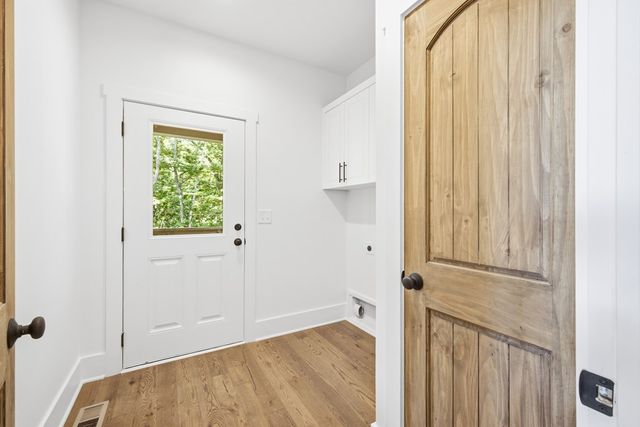579 Overlook Loop, Young Harris, GA 30582