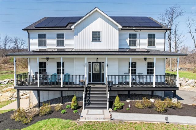 26 Curtin Lane, Marlboro, NY 12542