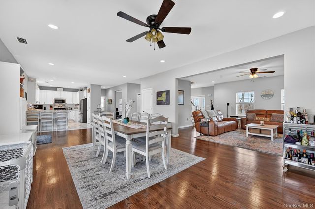 26 Curtin Lane, Marlboro, NY 12542