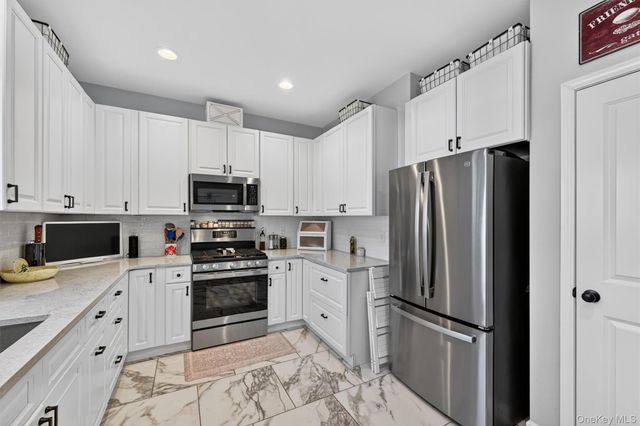 26 Curtin Lane, Marlboro, NY 12542