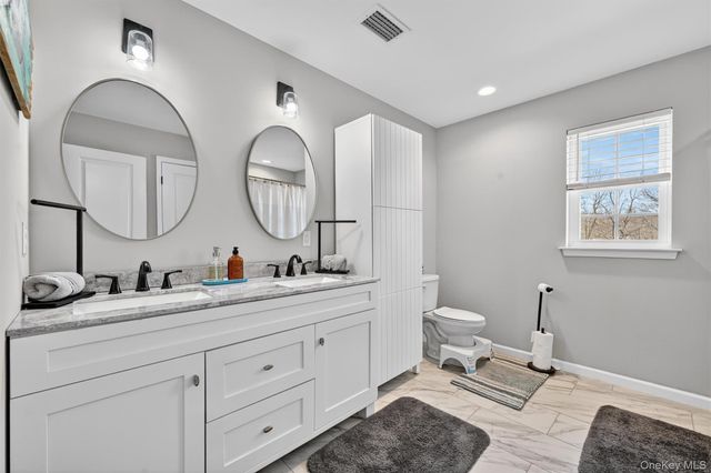 26 Curtin Lane, Marlboro, NY 12542