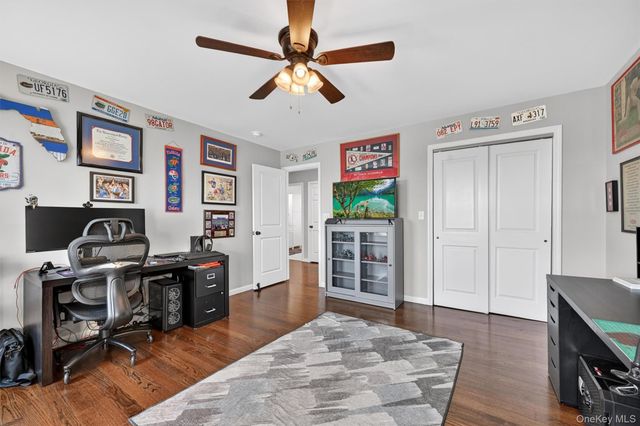 26 Curtin Lane, Marlboro, NY 12542
