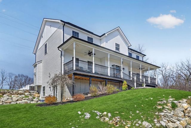 26 Curtin Lane, Marlboro, NY 12542