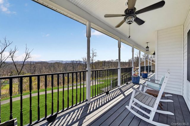 26 Curtin Lane, Marlboro, NY 12542