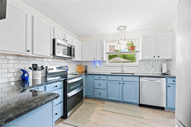 432 Pickwick Lane, Tallmadge, OH 44278
