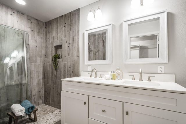 110 N Bailey Street, Trinity, TX 75862