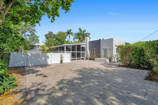 11144 NE 8th Ct, Biscayne Park, FL 33161