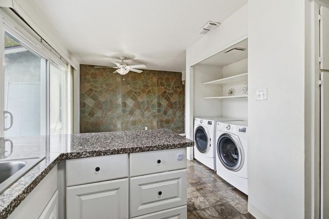 7646 La Mancha Way, Sacramento, CA 95823