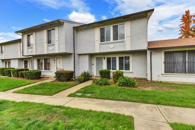 7646 La Mancha Way, Sacramento, CA 95823